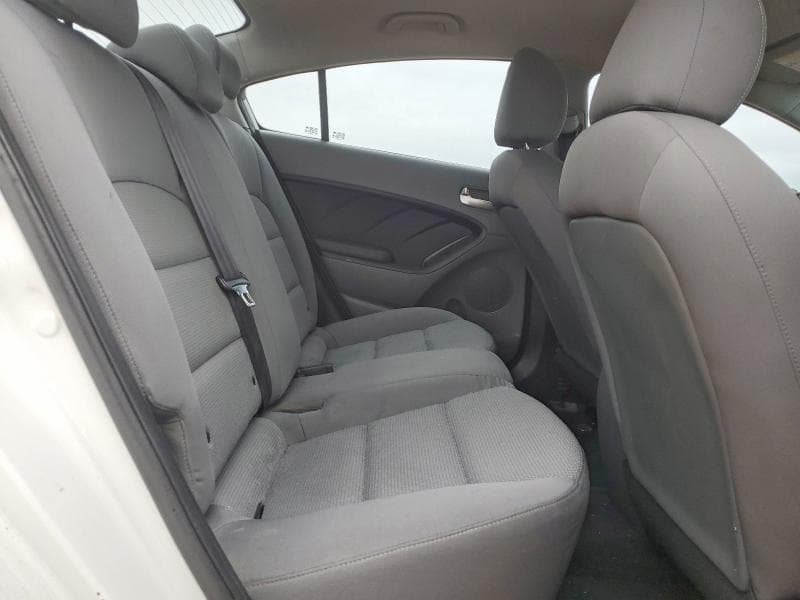 2017 KIA FORTE LX 10