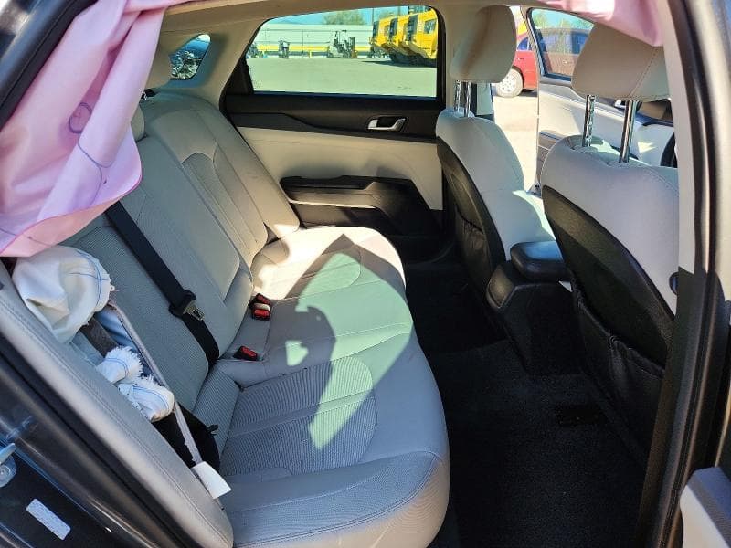 2022 KIA K5 LXS 10