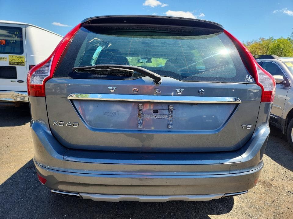 2017 VOLVO XC60 6