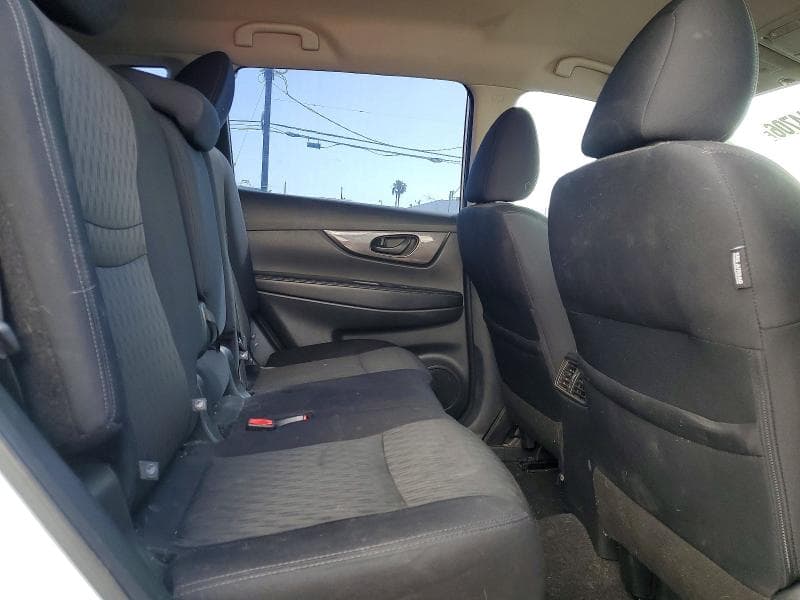 2019 NISSAN ROGUE S 11
