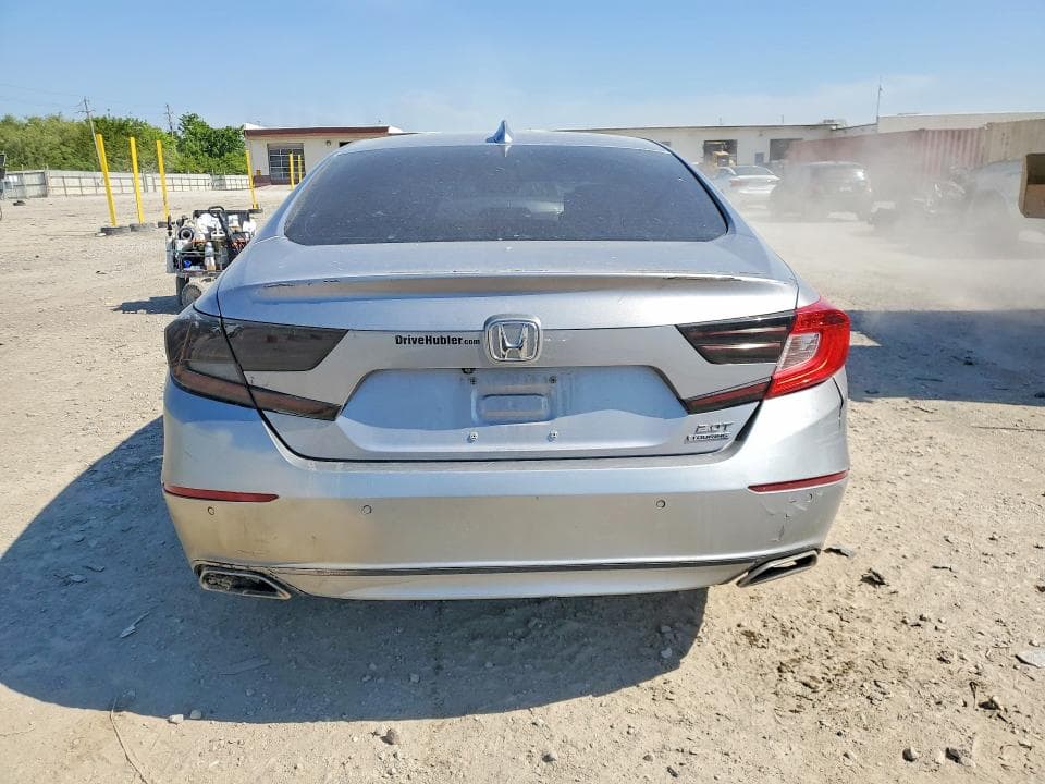 2020 HONDA ACCORD TOURING 6