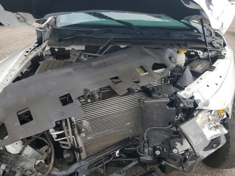 2019 RAM 1500 CLASSIC SLT 11