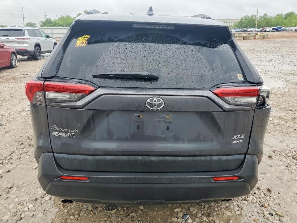 2020 TOYOTA RAV4 XLE 6