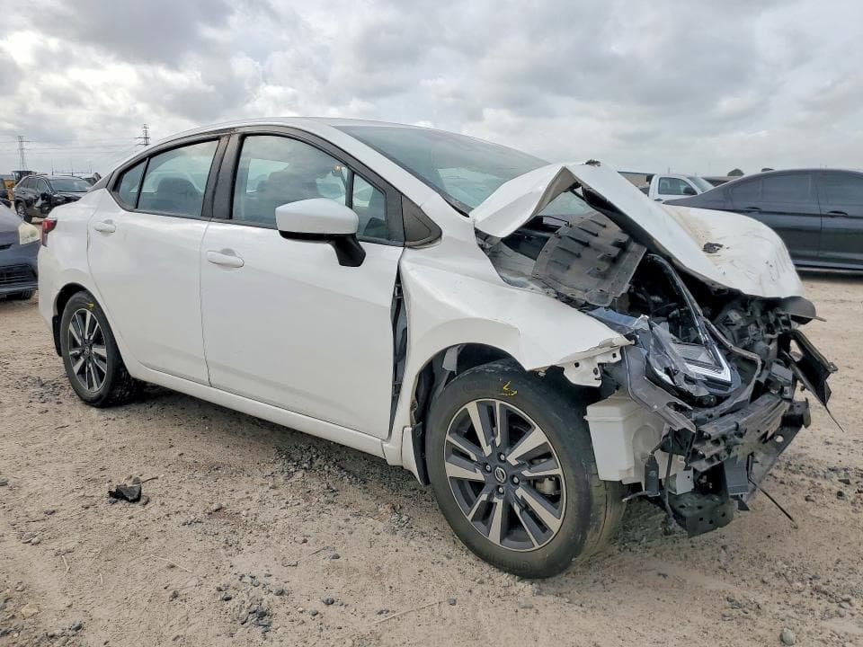 2022 NISSAN VERSA SV 4
