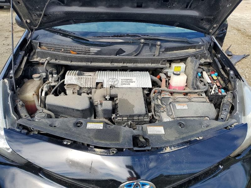 2017 TOYOTA PRIUS V TWO 11