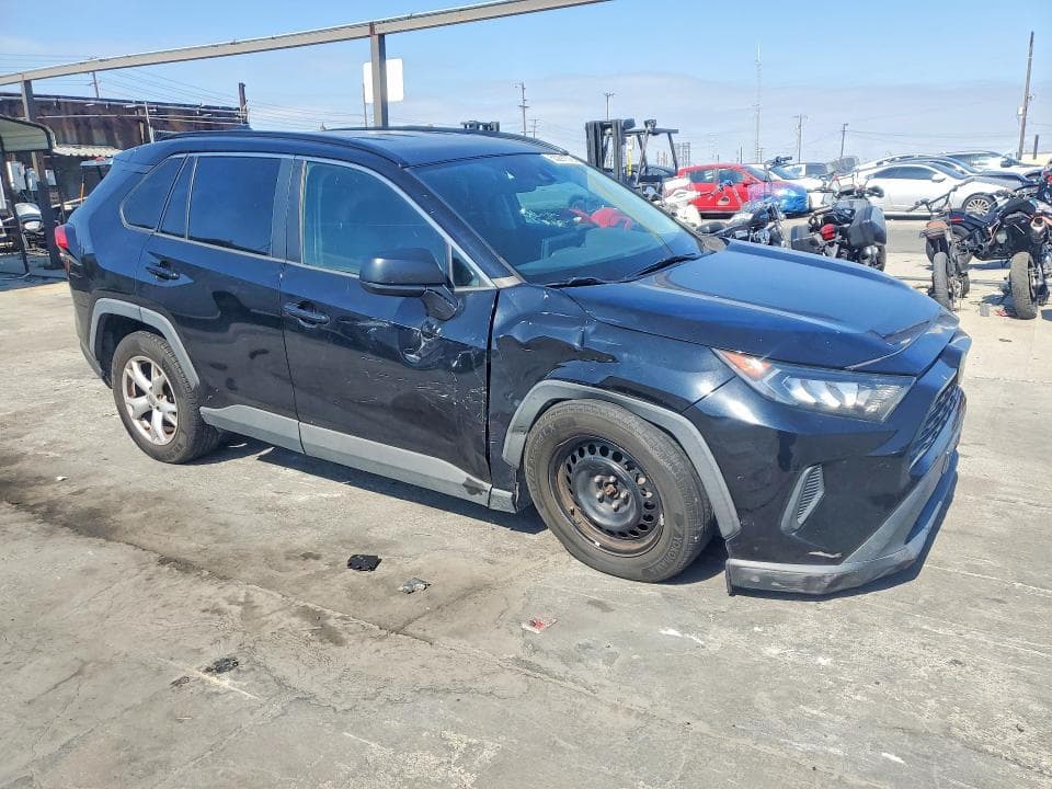 2019 TOYOTA RAV4 LE 4