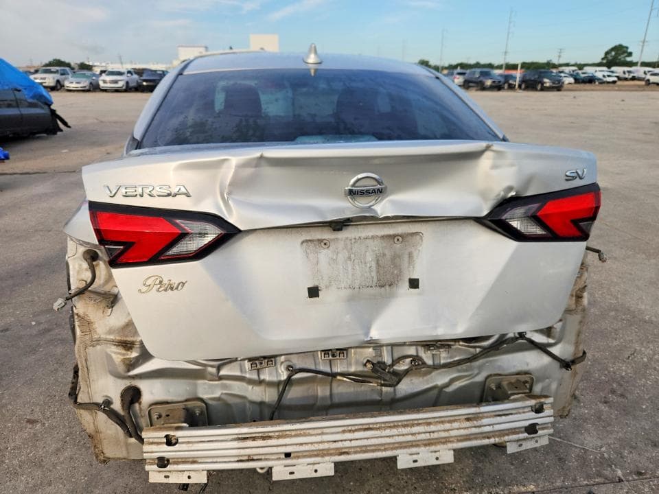 2020 NISSAN VERSA SV 6
