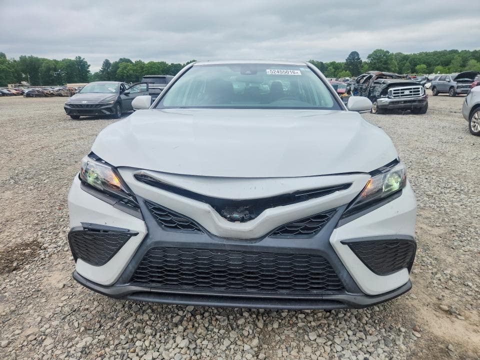 2022 TOYOTA CAMRY SE 5