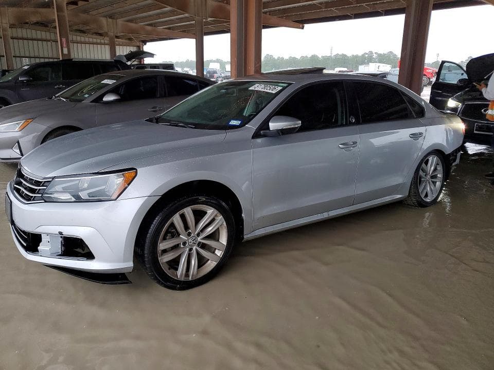 2019 VOLKSWAGEN PASSAT - 1