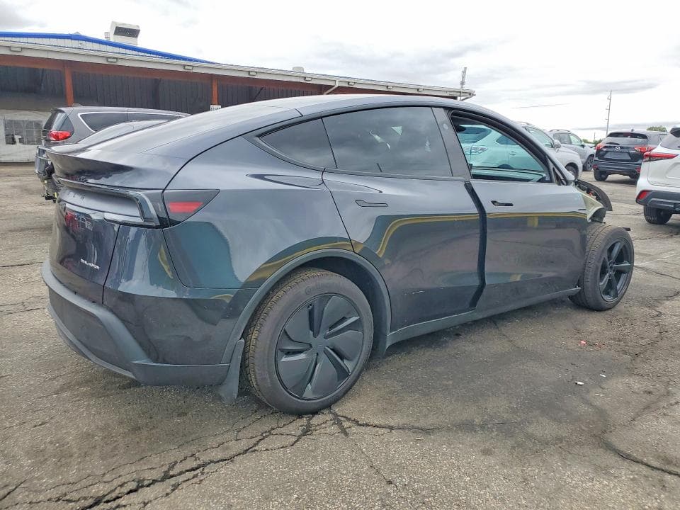 2026 TESLA MODEL Y 3