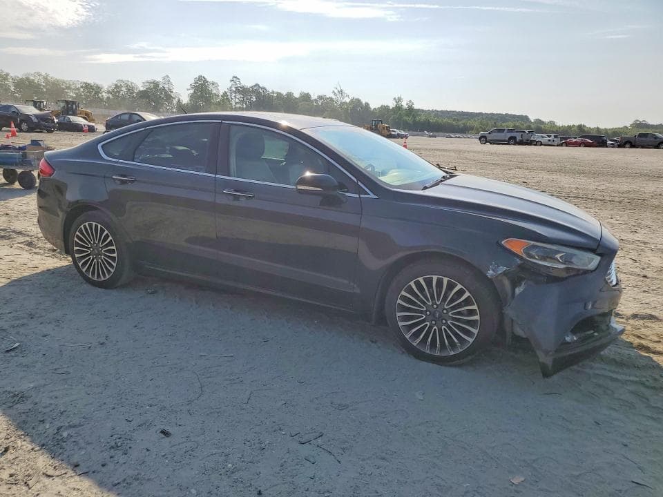 2017 FORD FUSION SE 4