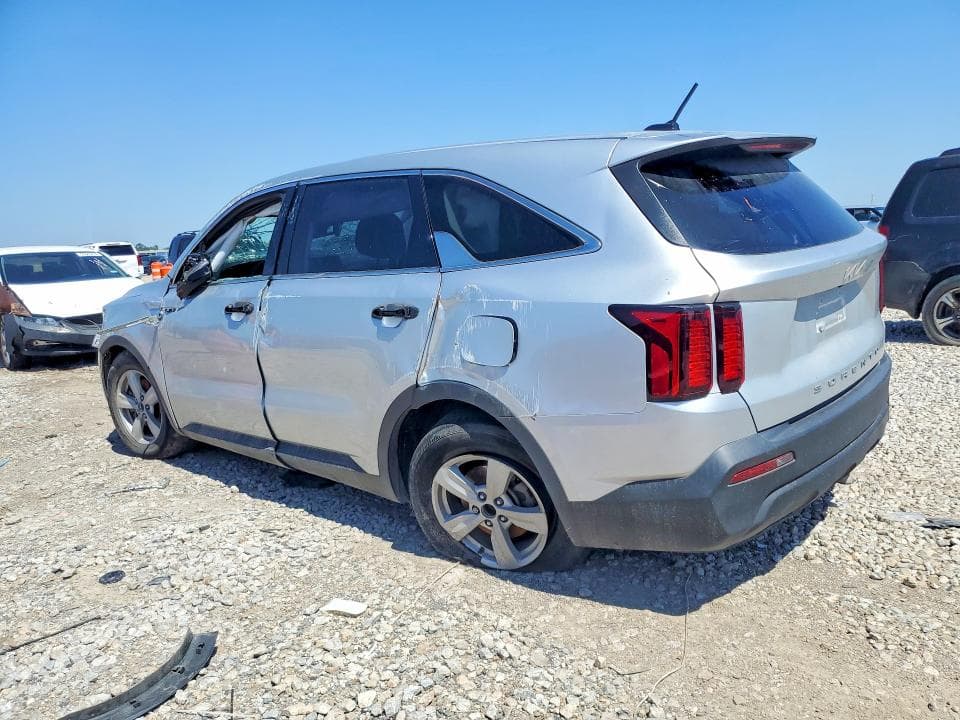 2022 KIA SORENTO LX 2