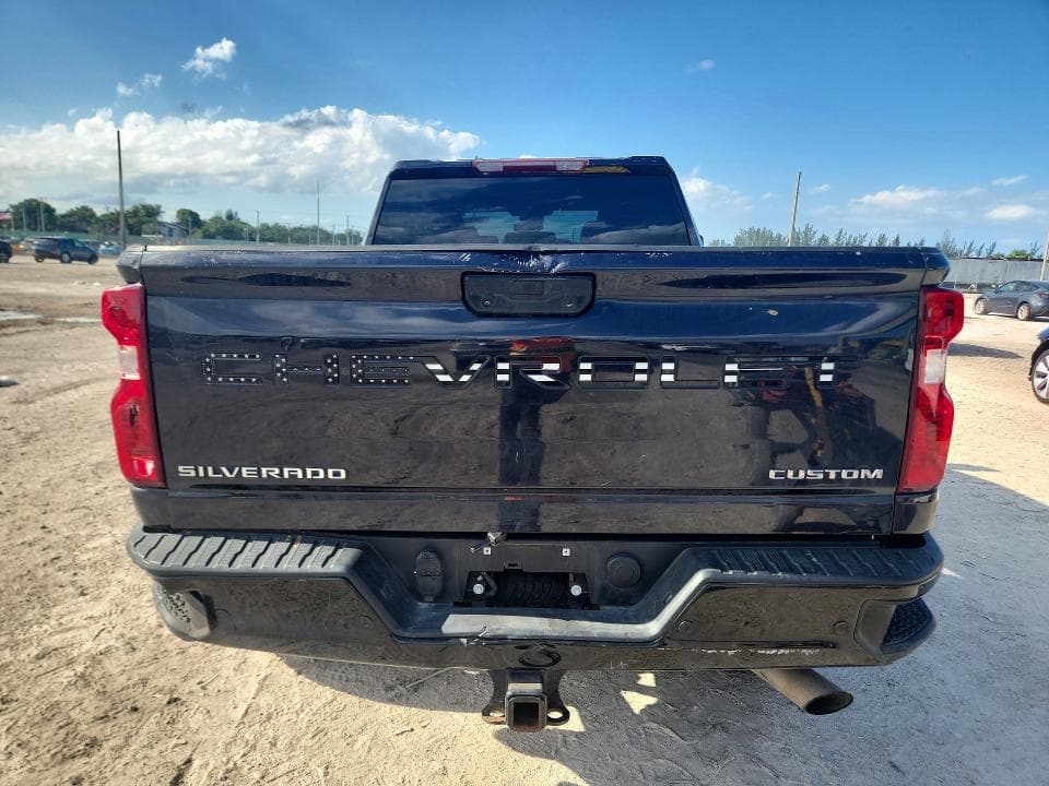 2024 CHEVROLET SILVERADO K2500 CUSTOM 6