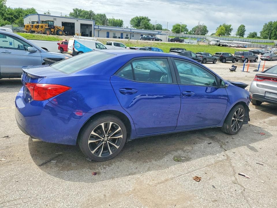 2019 TOYOTA COROLLA 3