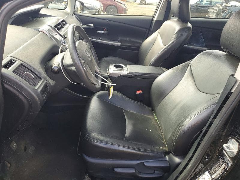 2017 TOYOTA PRIUS V TWO 7