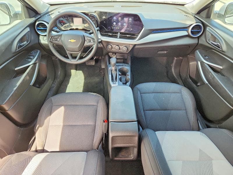 2025 CHEVROLET TRAX LS 8