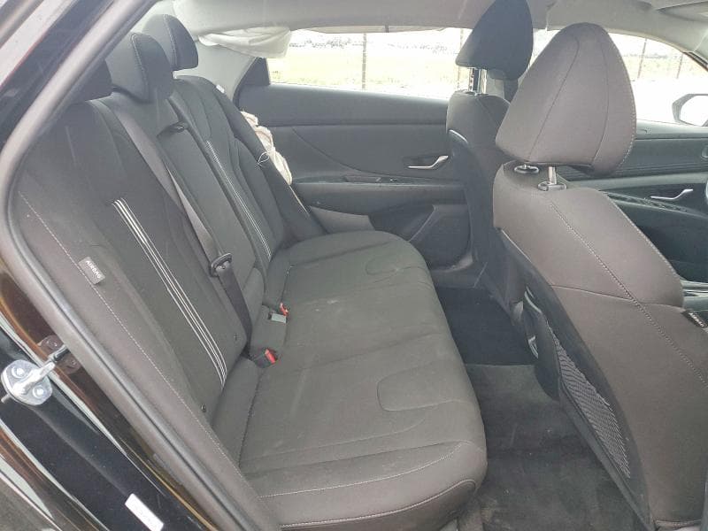 2025 HYUNDAI ELANTRA SEL 10