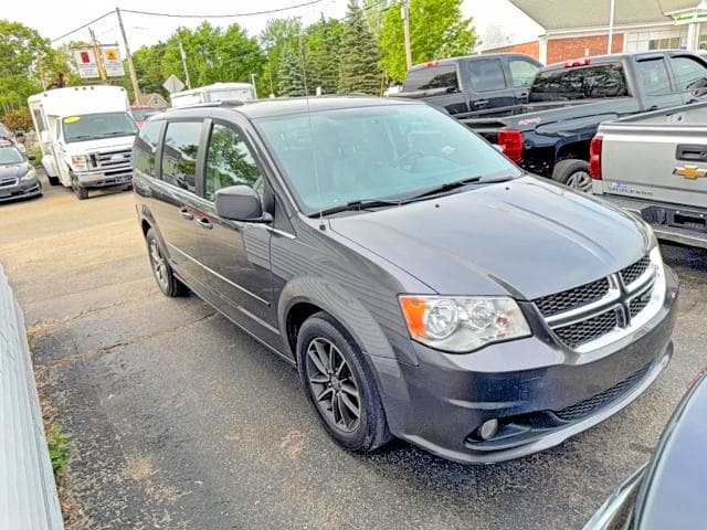 2017 DODGE GRAND CARAVAN SXT - 1