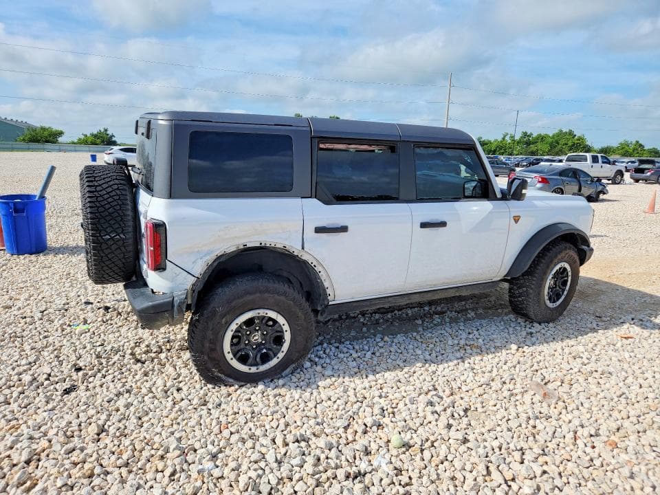 2023 FORD BRONCO BASE 3