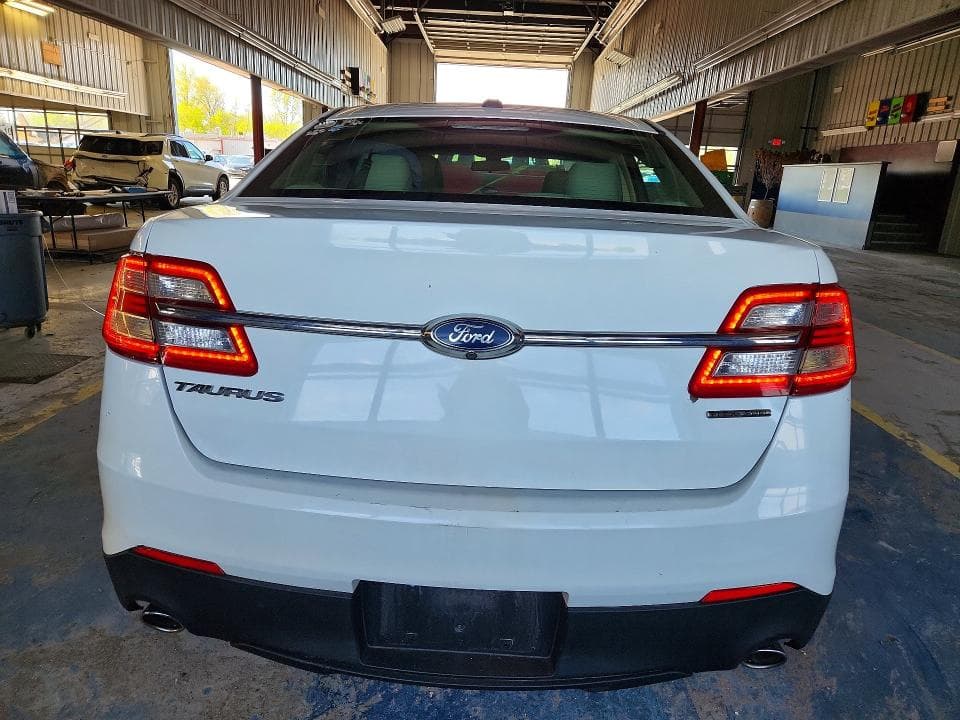 2017 FORD TAURUS SE 6