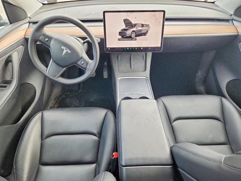 2023 TESLA MODEL Y 8