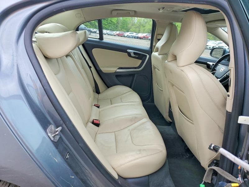2017 VOLVO S60 DYNAMIC 10