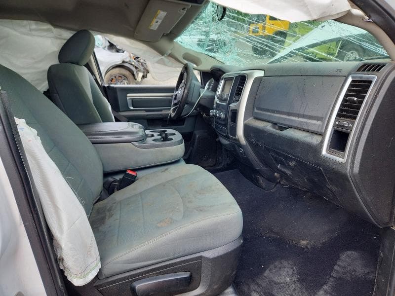 2019 RAM 1500 CLASSIC SLT 7