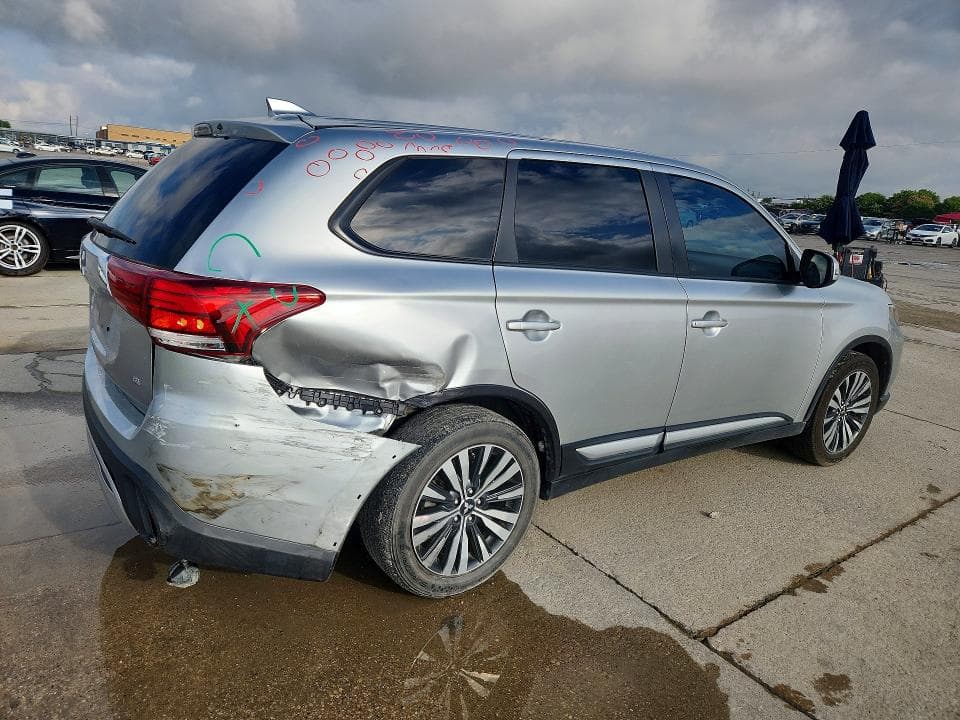 2020 MITSUBISHI OUTLANDER SE 3
