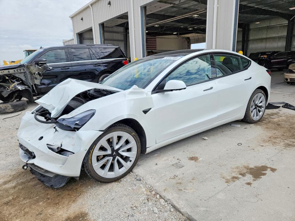 2022 TESLA MODEL 3 - 1