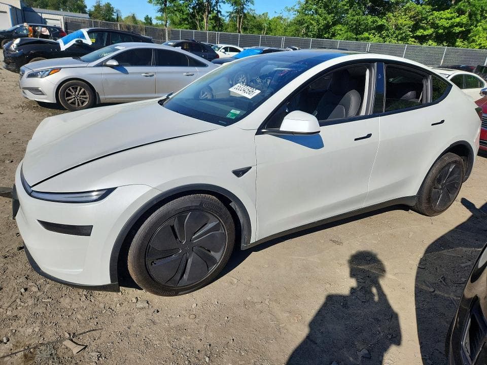 2026 TESLA MODEL Y - 1
