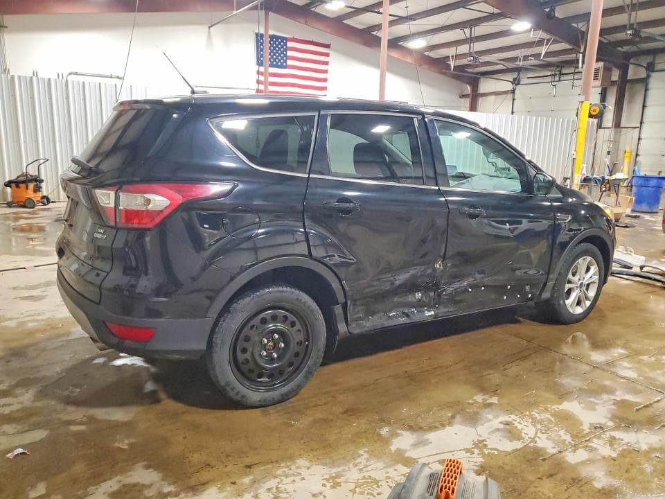 2017 FORD ESCAPE SE 3