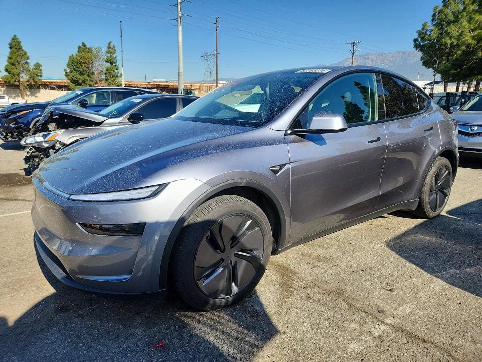 2026 TESLA MODEL Y - 1