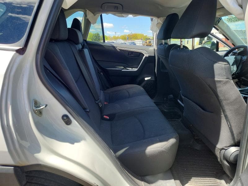 2020 TOYOTA RAV4 LE 11