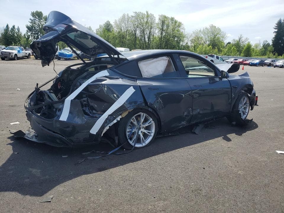 2024 TESLA MODEL Y 3