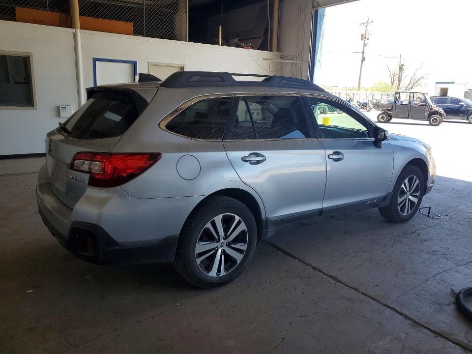 2018 SUBARU OUTBACK 3