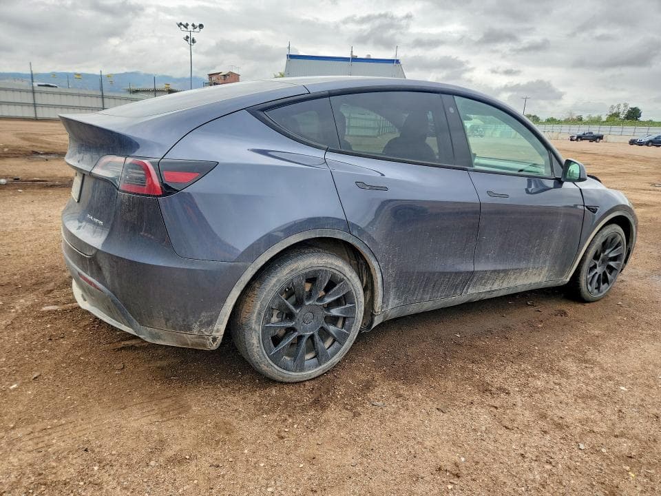 2023 TESLA MODEL Y 3