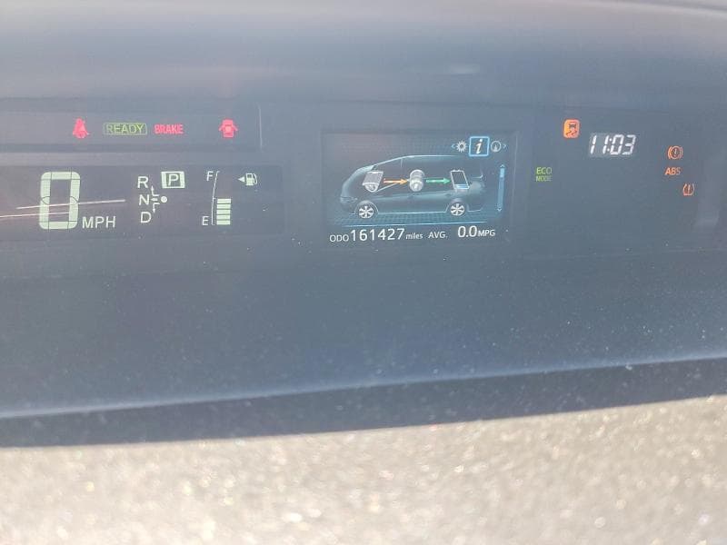 2017 TOYOTA PRIUS V THREE 9
