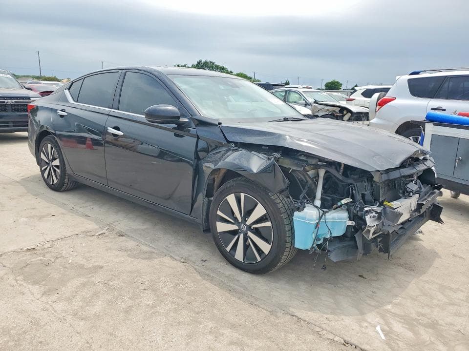 2022 NISSAN ALTIMA SV 4