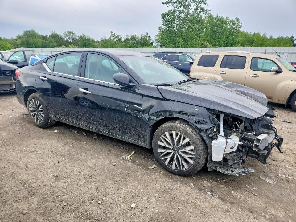 2025 NISSAN ALTIMA SV 4