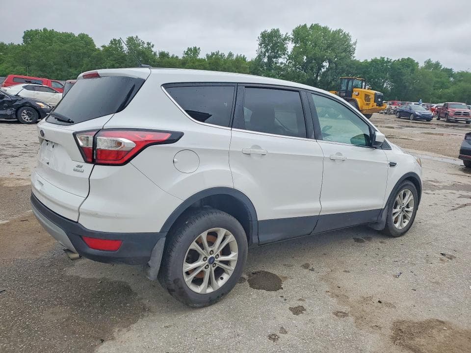 2017 FORD ESCAPE SE 3