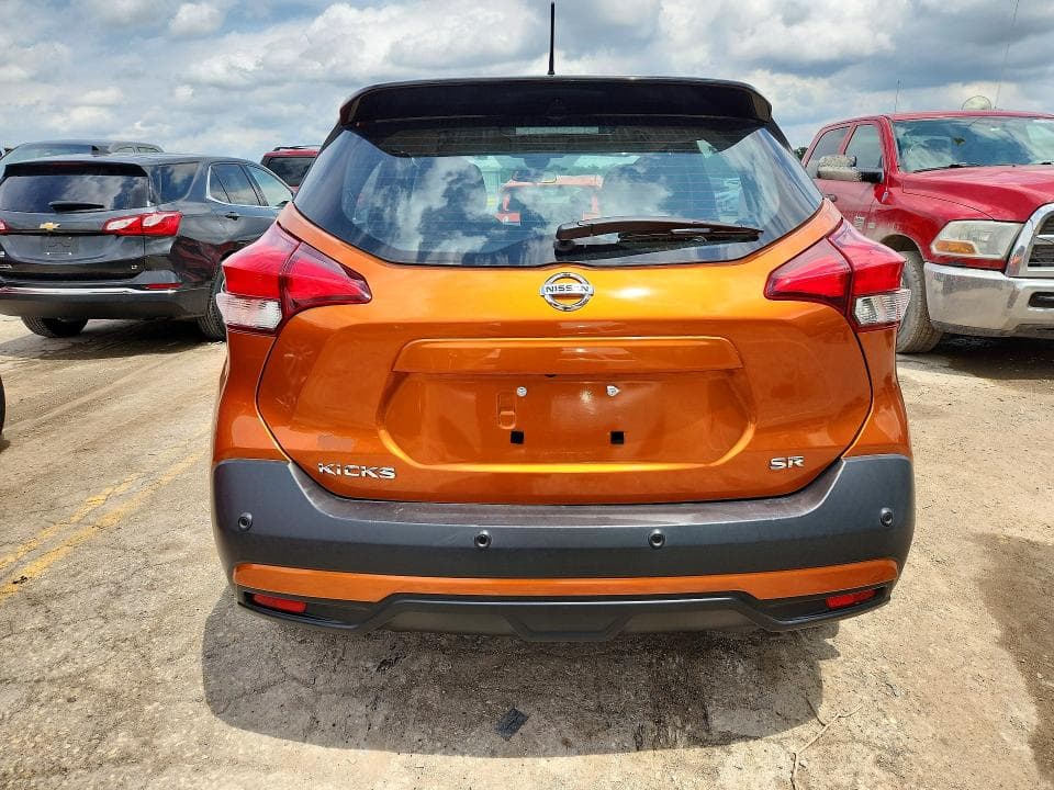 2020 NISSAN KICKS SR 6