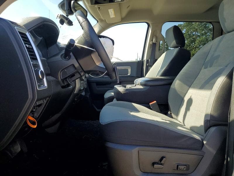 2022 RAM 1500 CLASSIC SLT 7