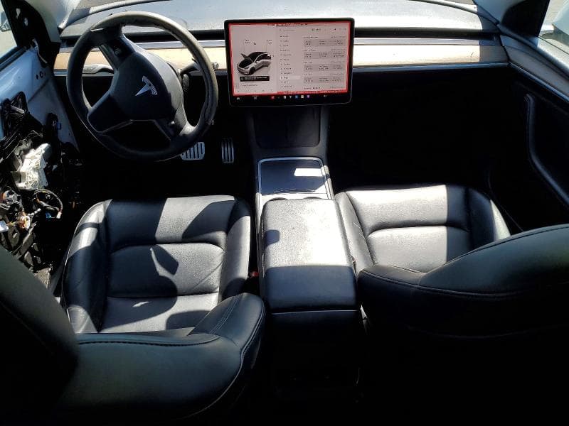 2023 TESLA MODEL Y 8