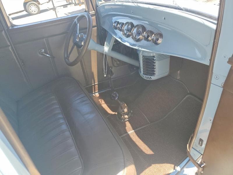 1932 FORD MODEL B 8