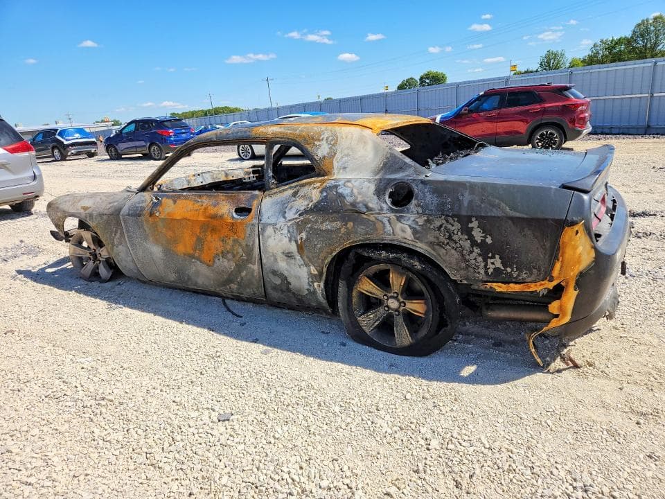 2018 DODGE CHALLENGER SXT 2