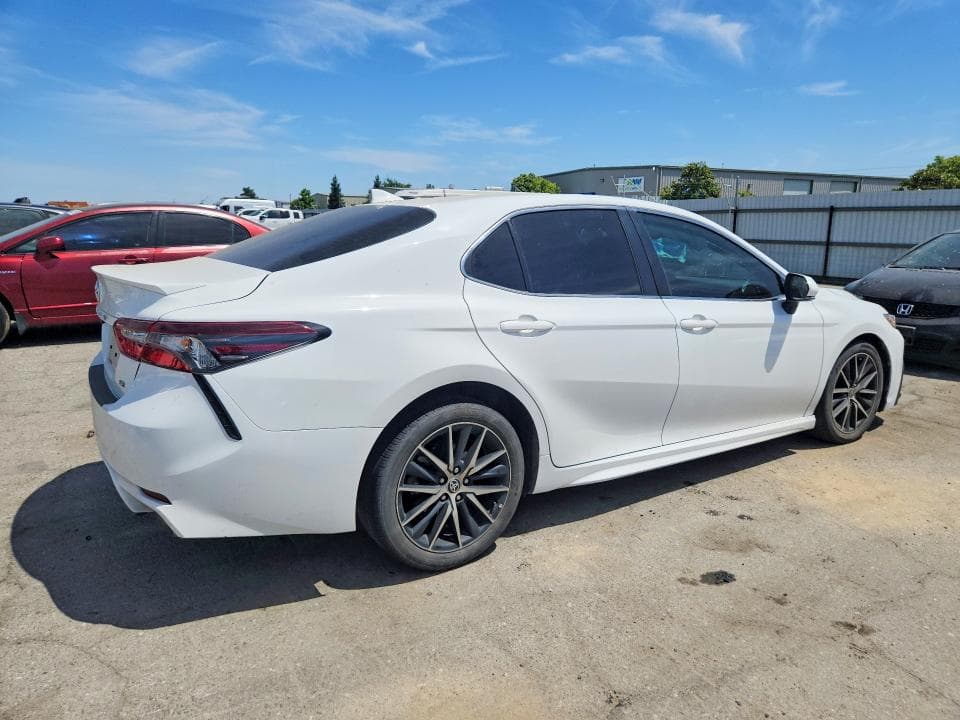 2023 TOYOTA CAMRY SE 3