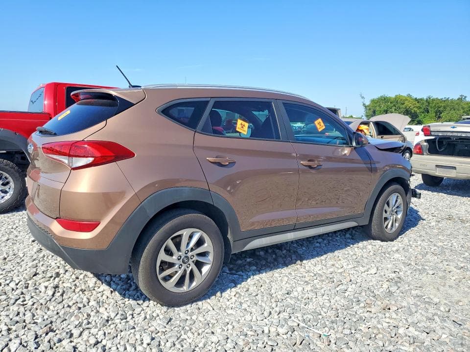 2017 HYUNDAI TUCSON SE 3