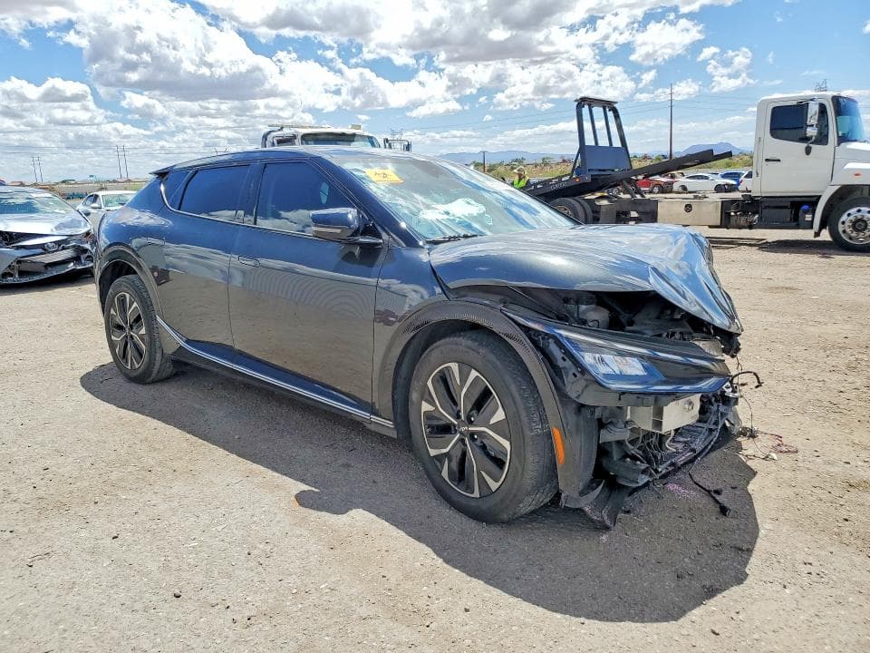 2022 KIA EV6 WIND 7