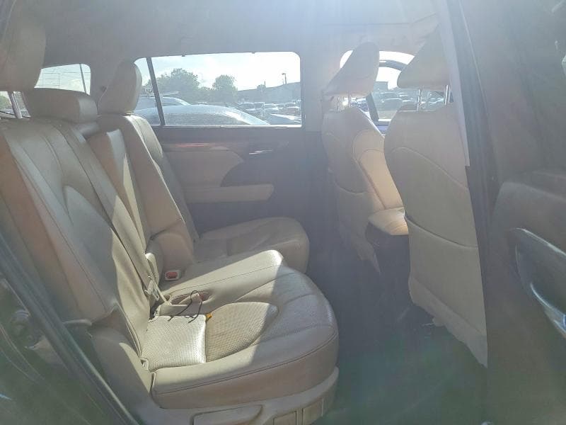2022 TOYOTA HIGHLANDER LIMITED 11