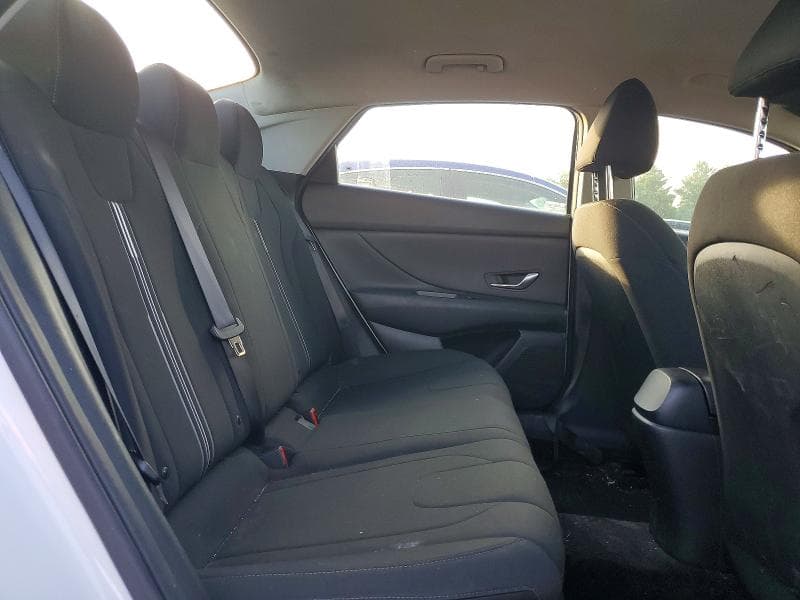 2022 HYUNDAI ELANTRA SEL 10